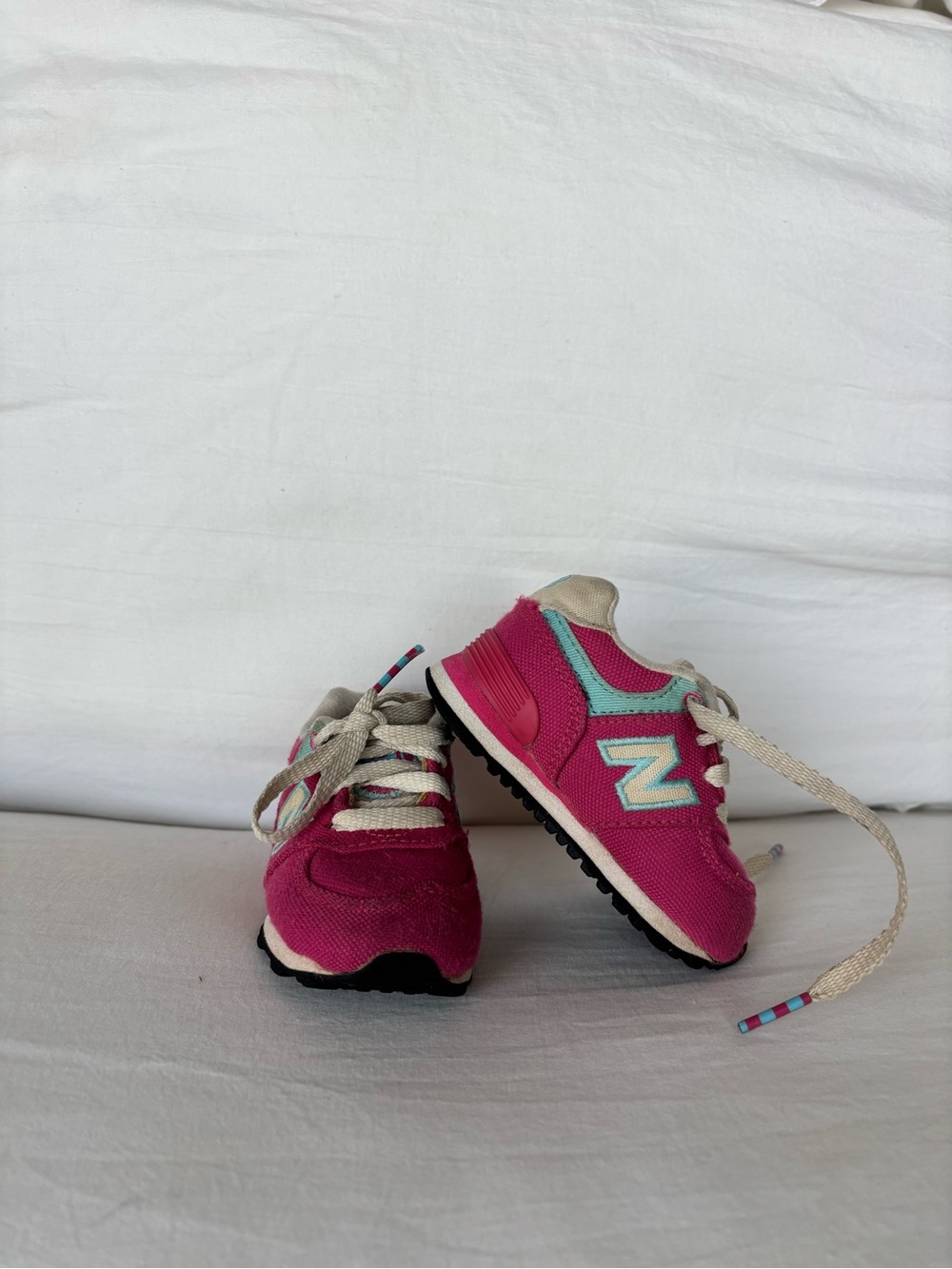 New Balance baby Pink & Teal Lace-Up Sneaker sz 2